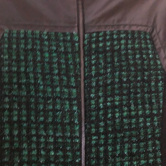 Ellen Tracy  size 10 green metallic thread black faux leather trim back - Picture 8 of 14